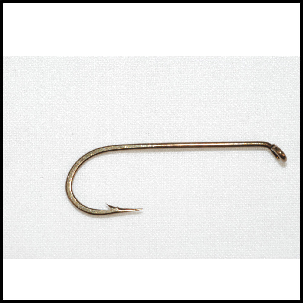 Mustad 30PCS Bronze Finish Dry Signature Fly Fishing Hook Micro Barb Ringed  Eye Forged Trout Fly