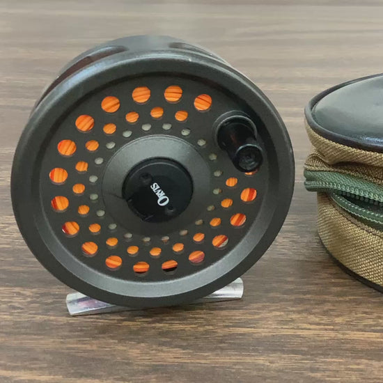 Video showing a used Orvis Clearwater 5/6 Reel with case that is for sale
