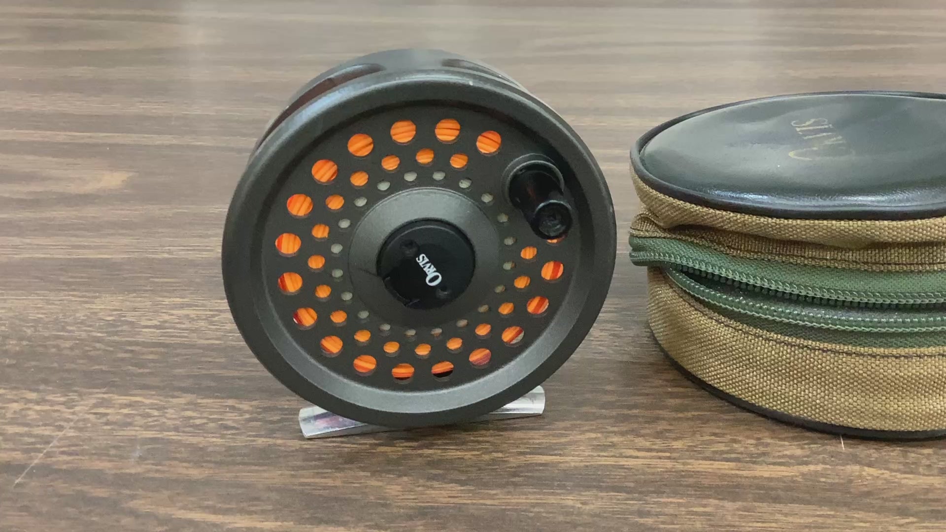 Video showing a used Orvis Clearwater 5/6 Reel with case that is for sale